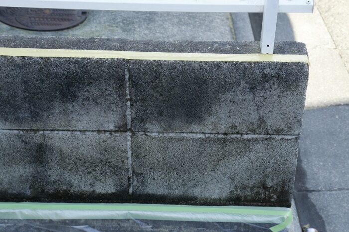 汚れた表面をリフレッシュ　ブロック塀の塗装