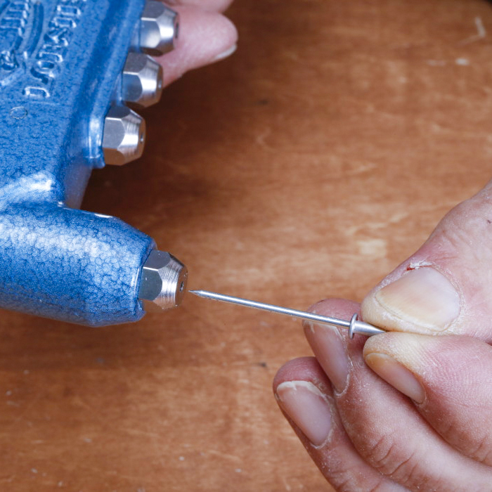 リベッターの使い方