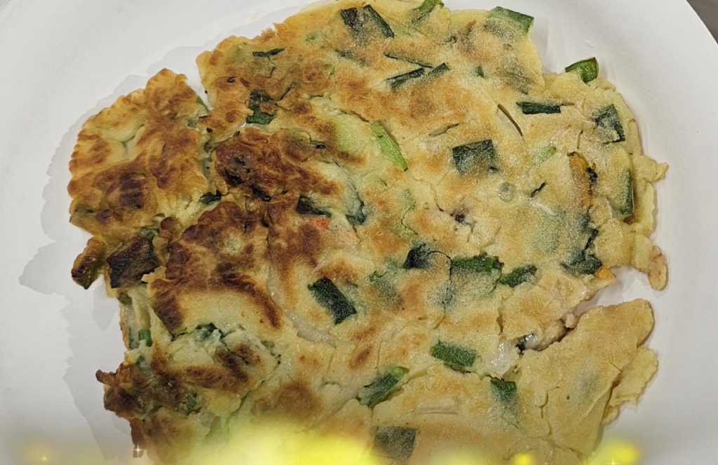 韓国風パンケーキの作り方をKTAのお店の中で実演