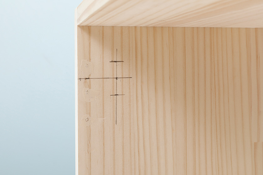 開き扉をスライド丁番で取りつける方法