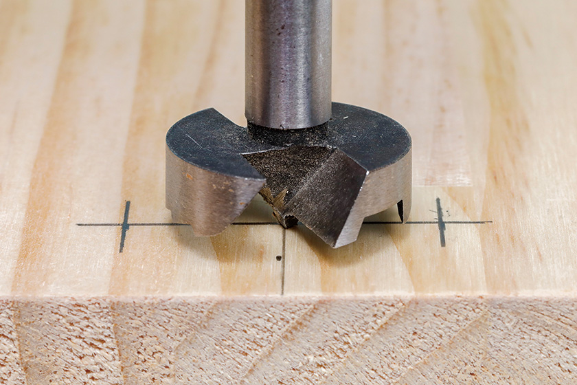 開き扉をスライド丁番で取りつける方法