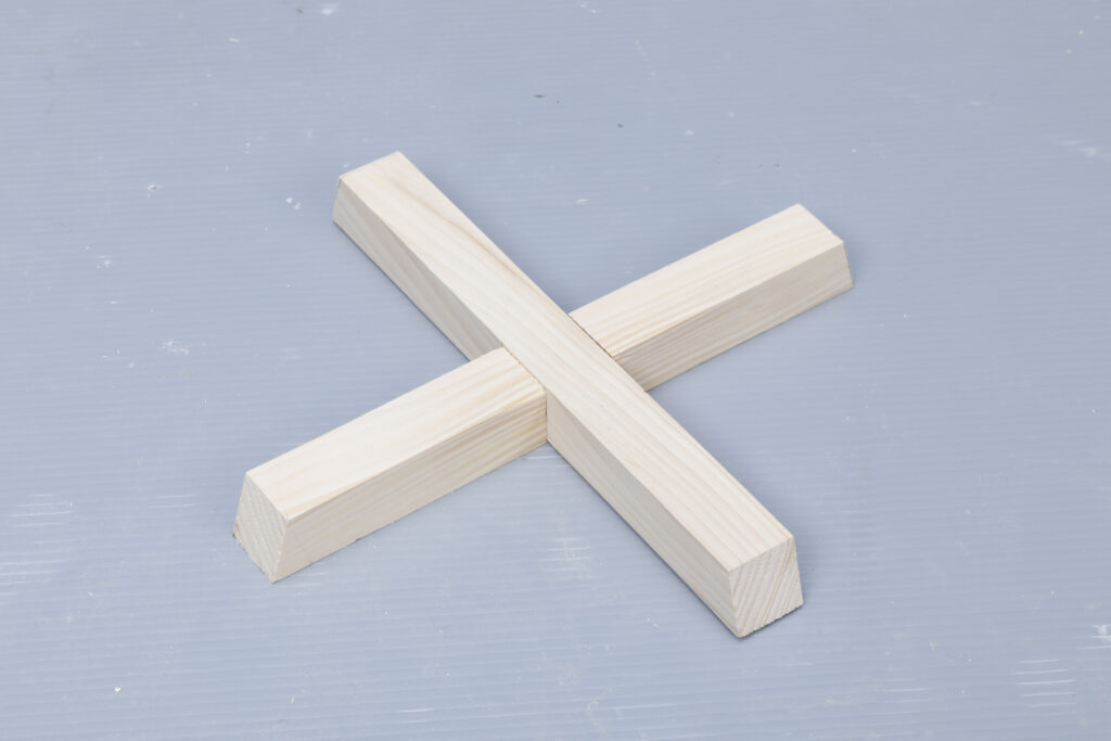 チャーミングな一脚 ボタン椅子