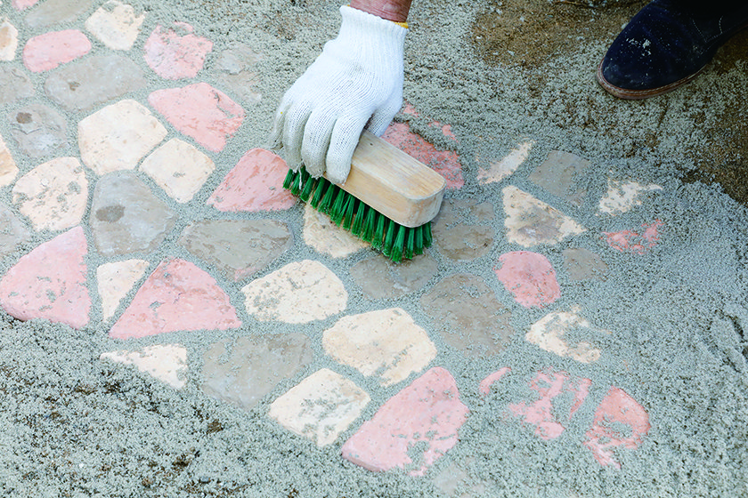 おしゃれな小道に様変わり ジョイントレンガアプローチ