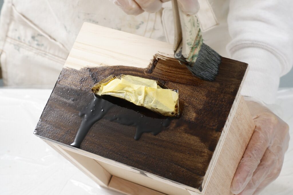 桐衣装箱を引き出し収納にリモデル