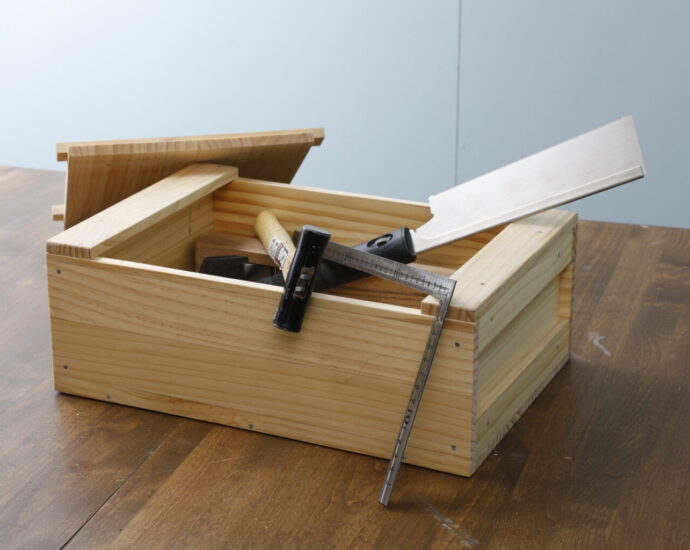 大工さんの道具箱を作る