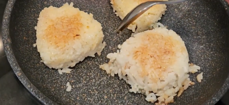 焼きおにぎり（Fried Musubi）の作り方
