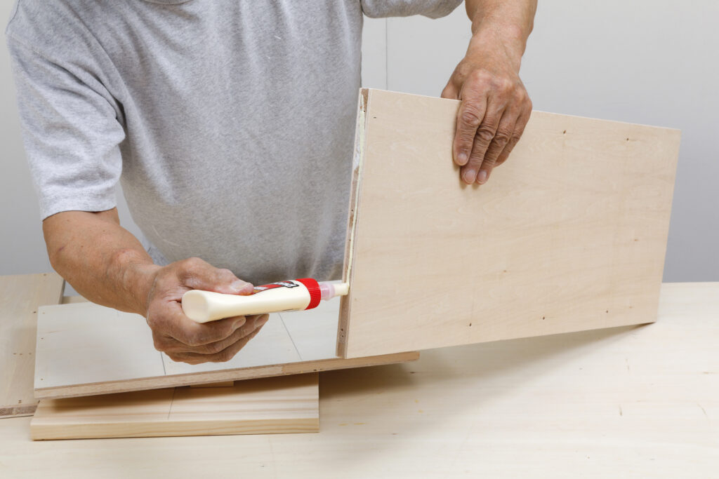 書類収納ラックをDIY!仕切り付きで整理しやすい収納棚